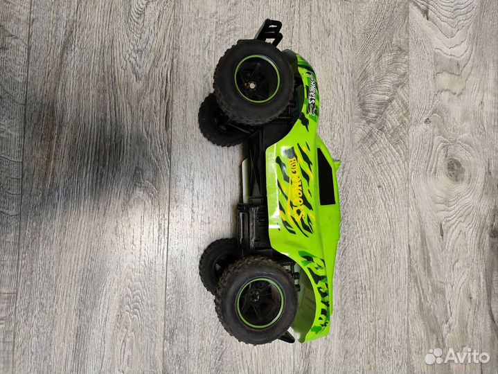 Машина на пульте управления HotWheels