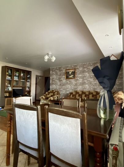 3-к. квартира, 63 м², 5/5 эт.