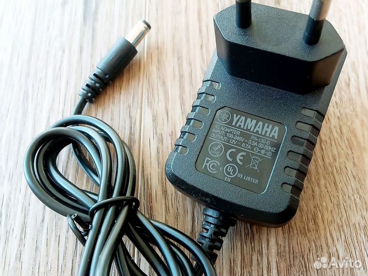 Блок питания Yamaha EZ-300 (адаптер PA-130, PA-3C)
