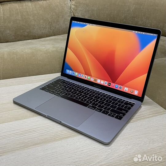 MacBook Pro 13 2017 i5/8/256gb (127 циклов)