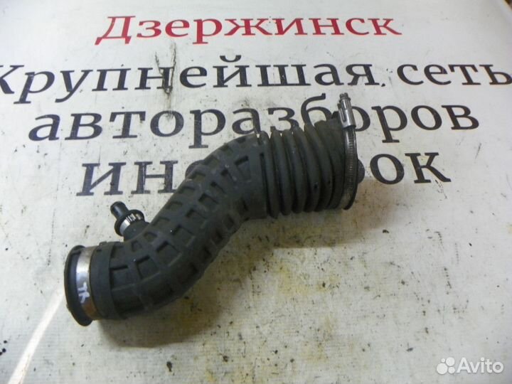 Патрубок воздушного фильтра Nissan X-Trail