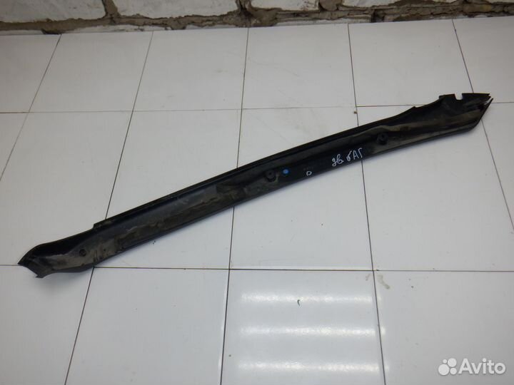 Накладка двери багажника Porsche Cayenne