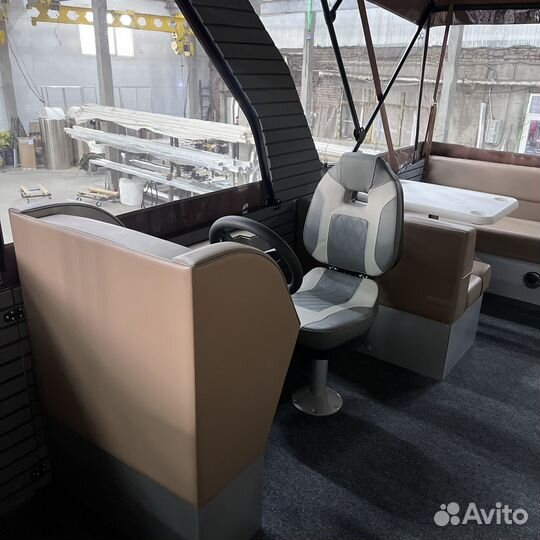 Понтонный катамаран моторный BRO 9.5