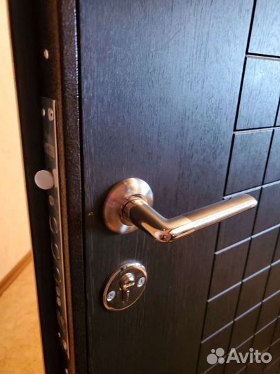 Вскрытие замков дверей и автомобилей