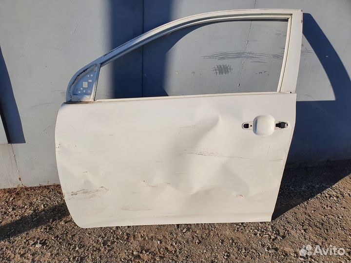 Левая передняя дверь на Toyota Corolla 150 ориг
