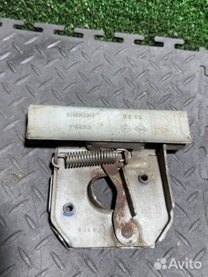 Замок капота Renault Trafic 2001