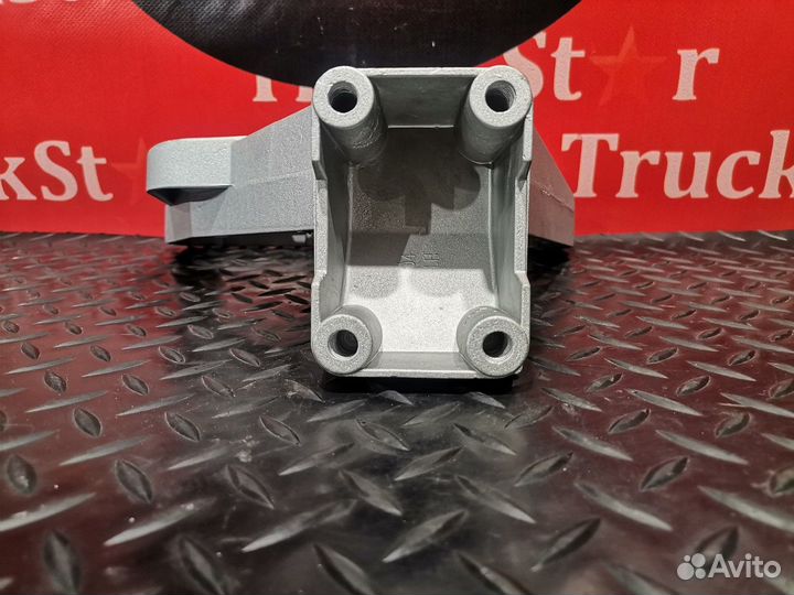 Кронштейн подножки левой Daf CF, Daf XF105