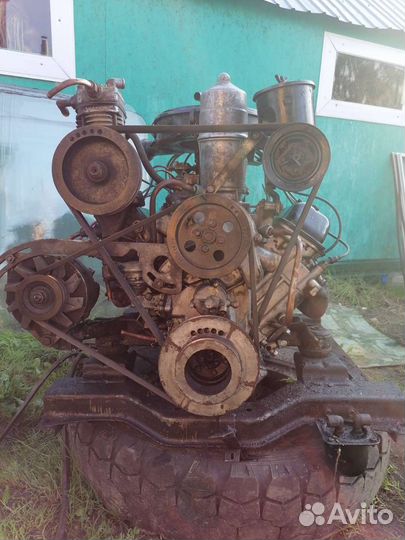 Двигатель на паз