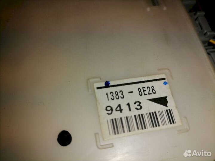 Блок предохранителей 82730-28141 Toyota Estima GSR