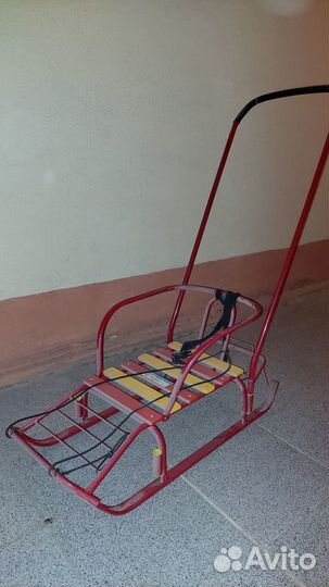 Детские санки со съемной ручкой