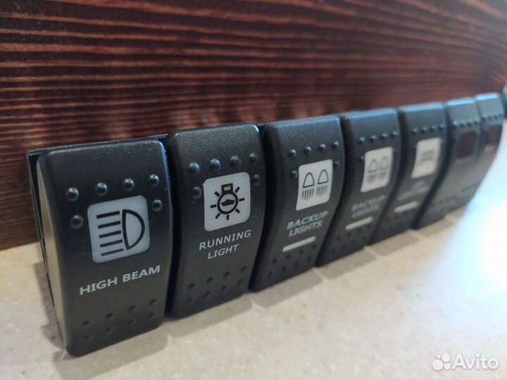 Переключатель вкл/выкл 12V 20A с подсветкой