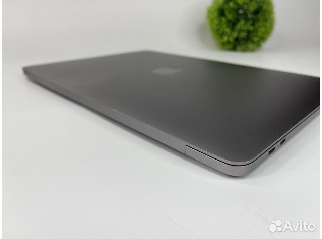 Apple MacBook Pro 13 8/256 T/Bar 2019 Идеальное Б