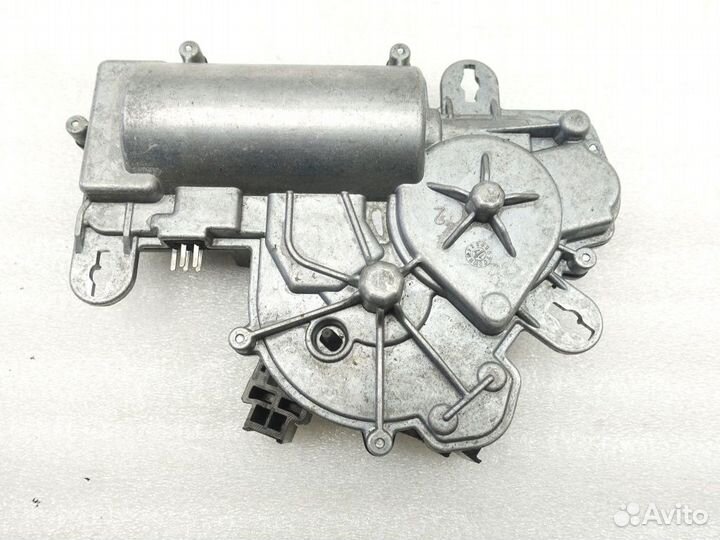 Привод доводчика замка багажника Audi A6 C8