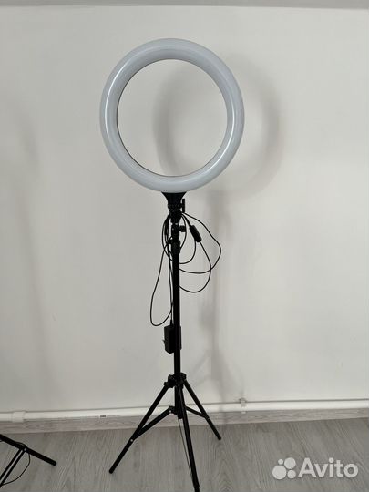 Кольцевая лампа со штативом