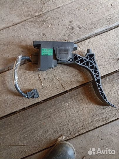 Педаль газа Pointer