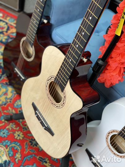 Акустическая гитара