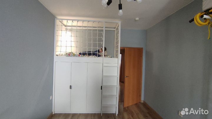 Кровать чердак со шкафом снизу