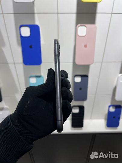 iPhone 11, 64 ГБ