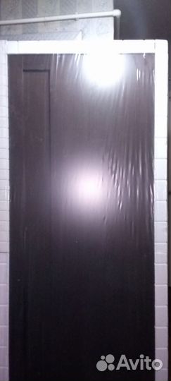 Двери межкомнатные с коробкой 2 шт 60 и одна 80