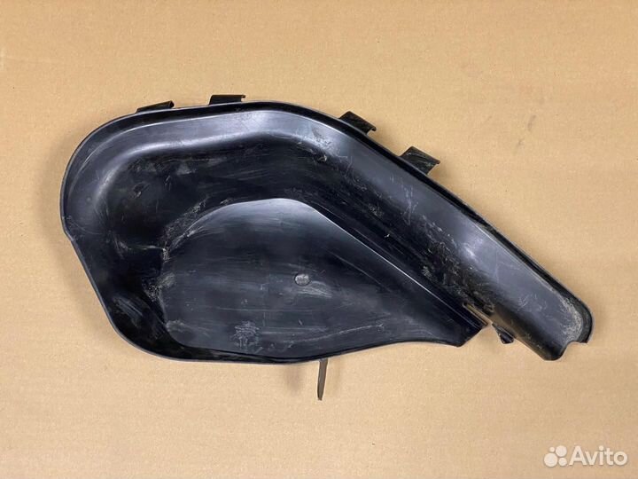 Пластик моторного отсека Porsche Cayenne 958 2014