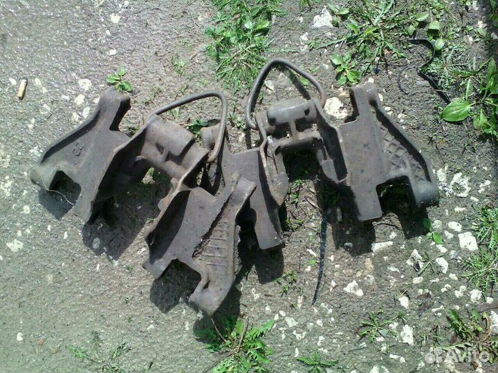 Якорь из трака