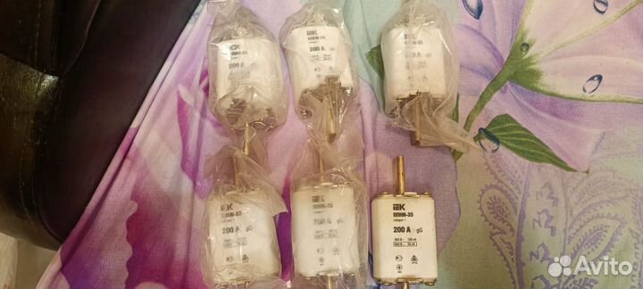 Предохранители 200A