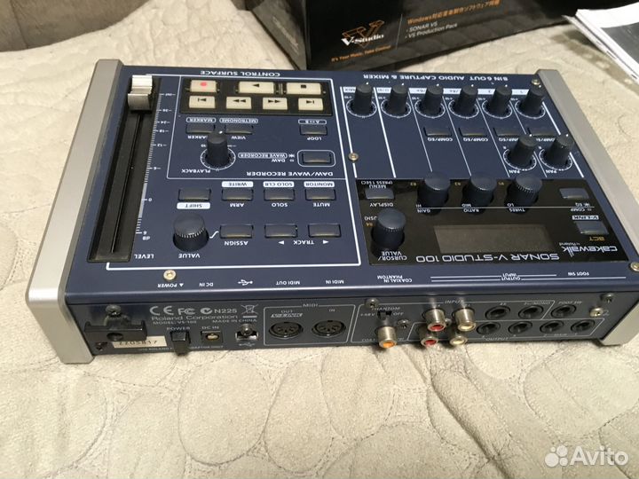 Микшер-студия Roland V-studio 100