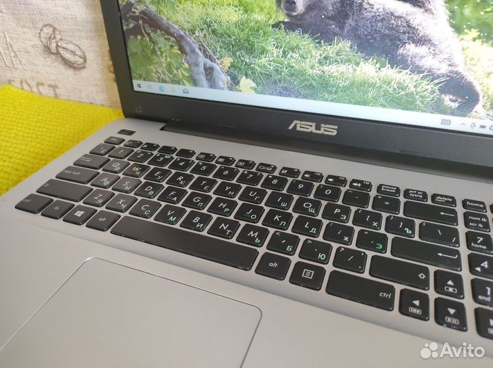 Резвый Asus Core i7-6500 + GT 920m + 12Gb + SSD