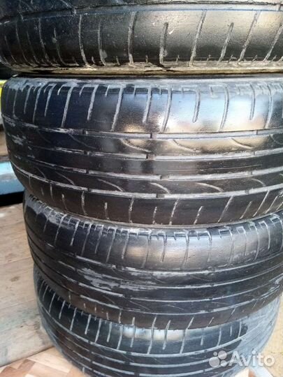 Bridgestone Dueler H/P 215/65 R16 98H