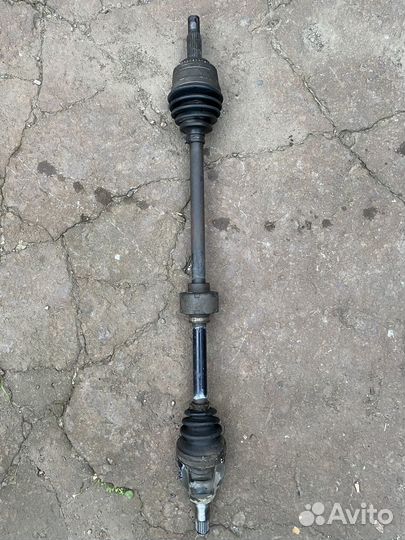 Привод правый Toyota Avensis,Corolla 120 3ZZ-FE