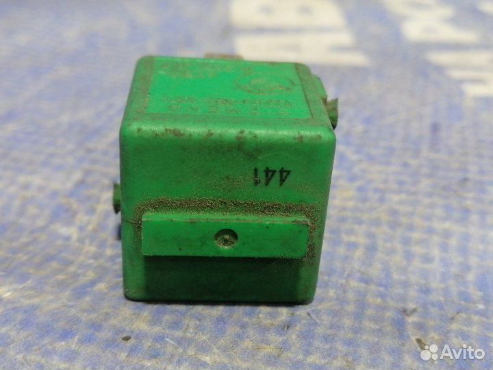 Реле Bmw E36 седан M50B25 1996