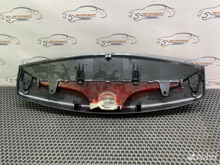 Стоп сигнал Рено Меган 2