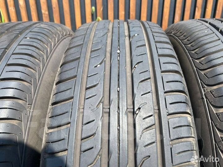 Dunlop Grandtrek PT3 215/65 R16