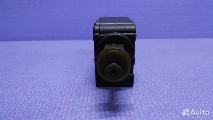 Сервопривод замка багажника BMW X5 E53