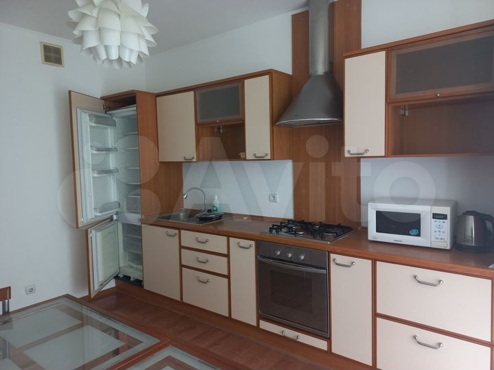 4-к. квартира, 113 м², 3/9 эт.