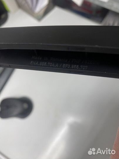 Поводок бескаркасной щётки 5F3955707