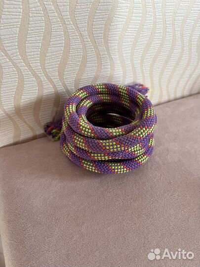 Гимнастическая скакалка