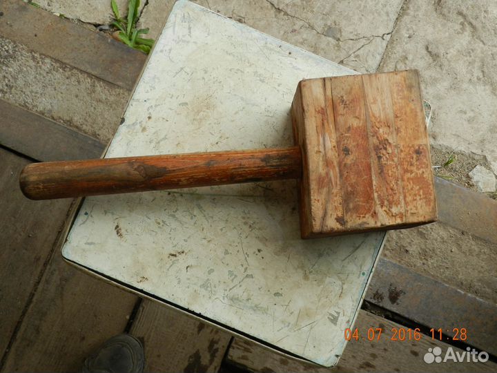 Деревянный молоток