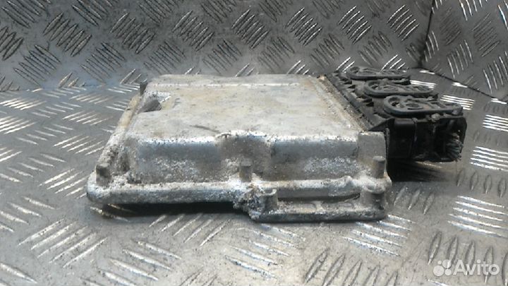 Блок управления двигателем Renault Laguna