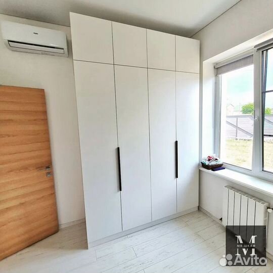 Угловой шкаф