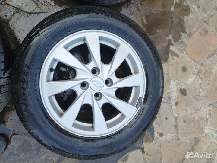Viatti Strada Asimmetrico V-130 195/65 R15