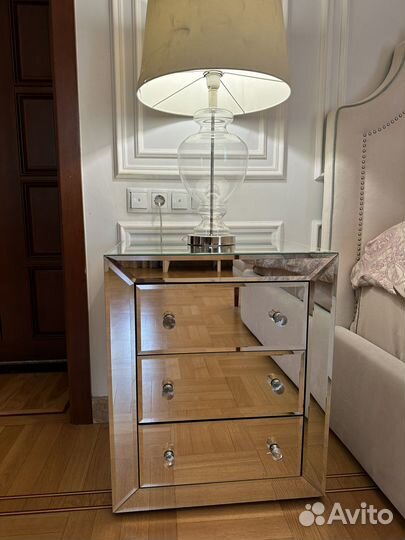 Тумба прикроватная италия