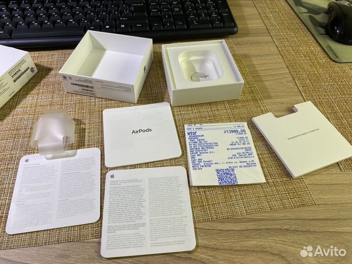 Коробка от наушников apple iPods 2