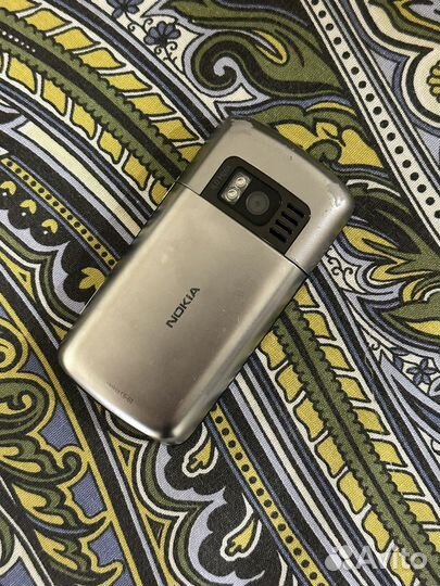 Nokia C6-01