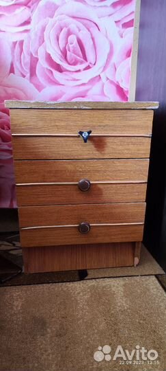 Тумба прикроватная