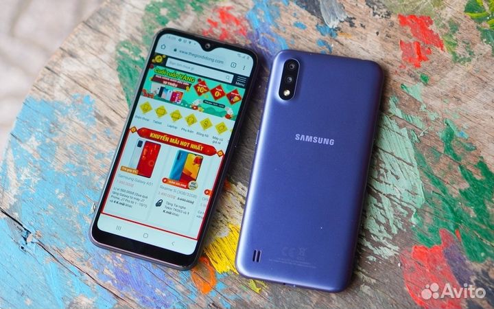Телефон Samsung Galaxy A01