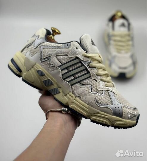 Кроссовки Adidas Bad Bunny Response CL d-4560