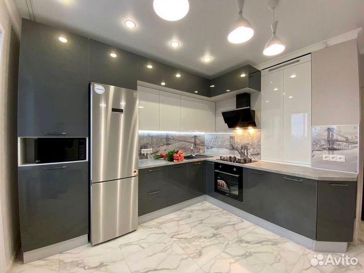 П образная кухня на заказ. Фабрика в Новосибирске