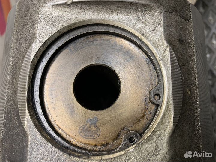 Поршень двс Renault Magnum