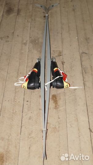 Новые лыжи с ботинками